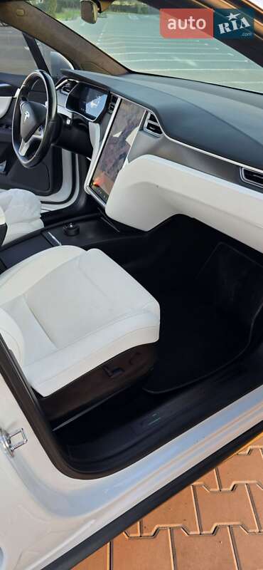Внедорожник / Кроссовер Tesla Model X 2018 в Виннице