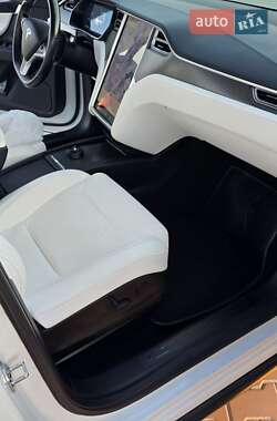 Внедорожник / Кроссовер Tesla Model X 2018 в 
