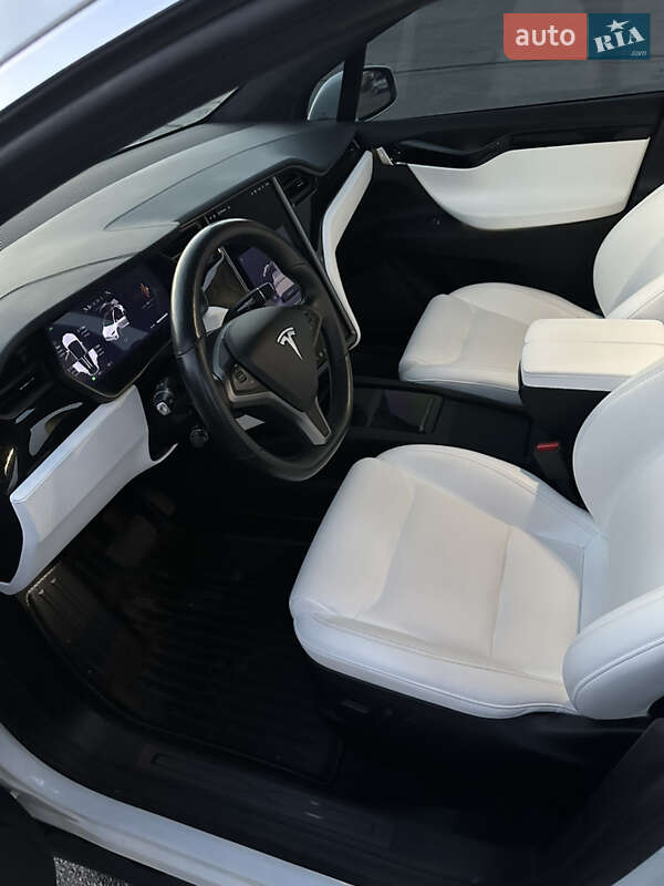 Внедорожник / Кроссовер Tesla Model X 2019 в Днепре