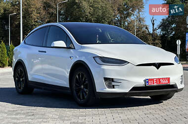 Внедорожник / Кроссовер Tesla Model X 2016 в 