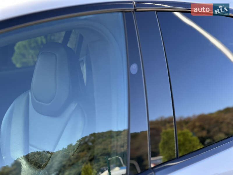 Позашляховик / Кросовер Tesla Model X 2016 в Вінниці