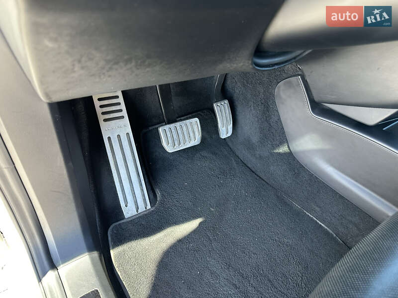 Позашляховик / Кросовер Tesla Model X 2016 в Вінниці