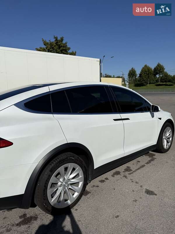 Позашляховик / Кросовер Tesla Model X 2020 в Дніпрі