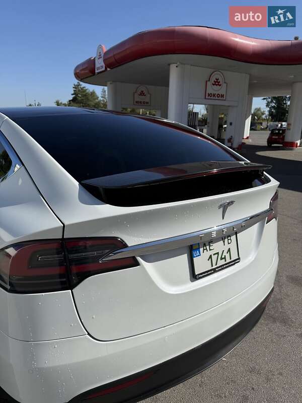 Позашляховик / Кросовер Tesla Model X 2020 в Дніпрі
