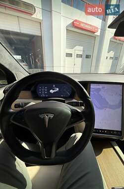 Позашляховик / Кросовер Tesla Model X 2020 в 