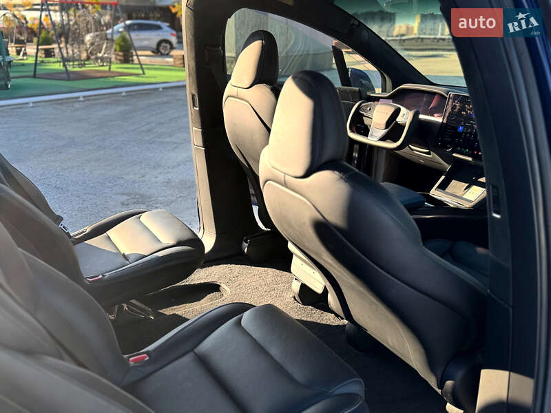 Внедорожник / Кроссовер Tesla Model X 2022 в Киеве