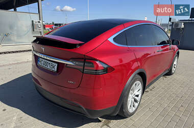 Позашляховик / Кросовер Tesla Model X 2017 в 