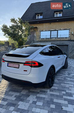 Позашляховик / Кросовер Tesla Model X 2023 в 