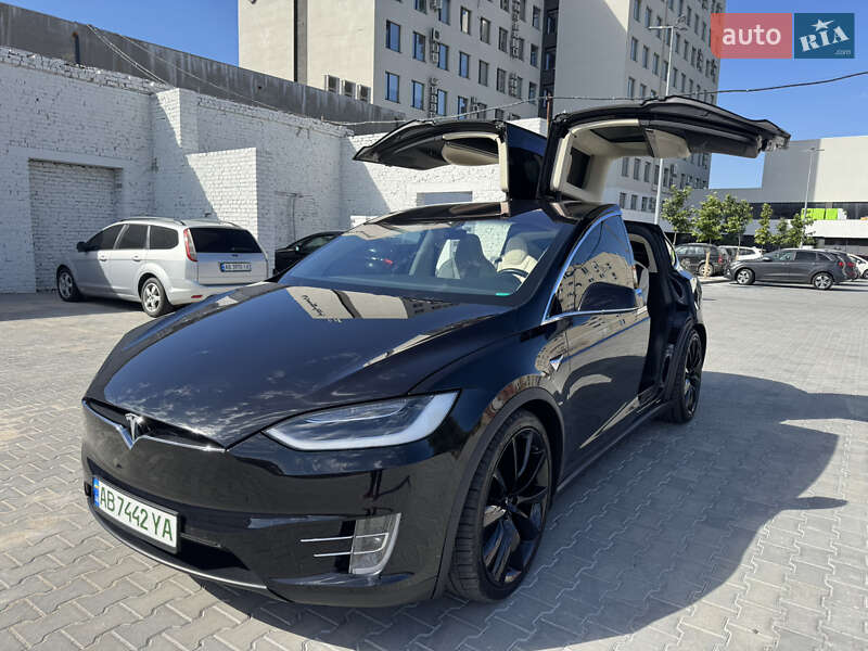 Внедорожник / Кроссовер Tesla Model X 2017 в 