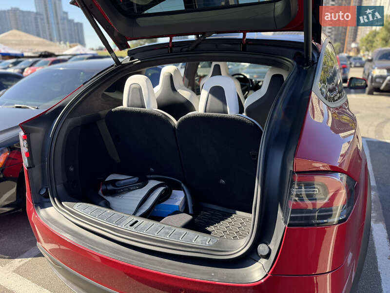 Позашляховик / Кросовер Tesla Model X 2018 в Києві