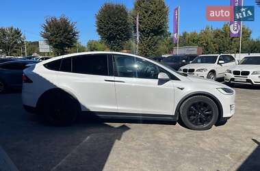 Внедорожник / Кроссовер Tesla Model X 2016 в 
