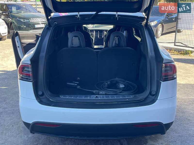 Внедорожник / Кроссовер Tesla Model X 2016 в Виннице