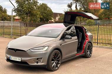 Позашляховик / Кросовер Tesla Model X 2019 в 