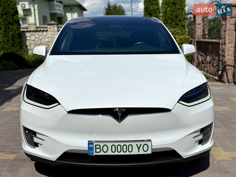 Внедорожник / Кроссовер Tesla Model X 2017 в Тернополе