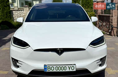 Позашляховик / Кросовер Tesla Model X 2017 в 