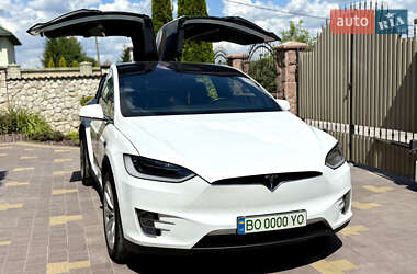 Позашляховик / Кросовер Tesla Model X 2017 в 