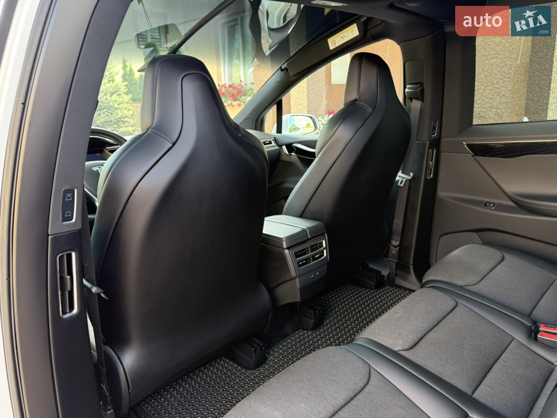 2017 Tesla Model X - мініатюра 68