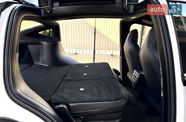 Позашляховик / Кросовер Tesla Model X 2017 в 