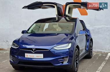 Позашляховик / Кросовер Tesla Model X 2016 в 
