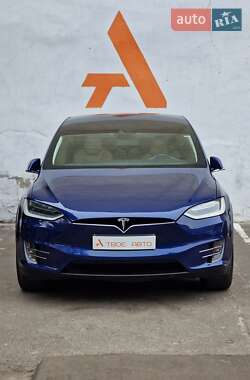Позашляховик / Кросовер Tesla Model X 2016 в 
