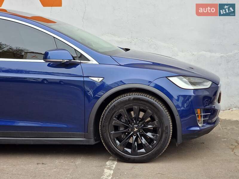 Позашляховик / Кросовер Tesla Model X 2016 в Одесі