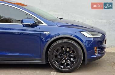 Позашляховик / Кросовер Tesla Model X 2016 в 