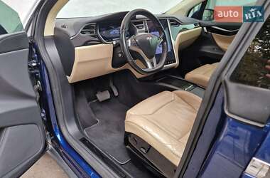 Позашляховик / Кросовер Tesla Model X 2016 в 
