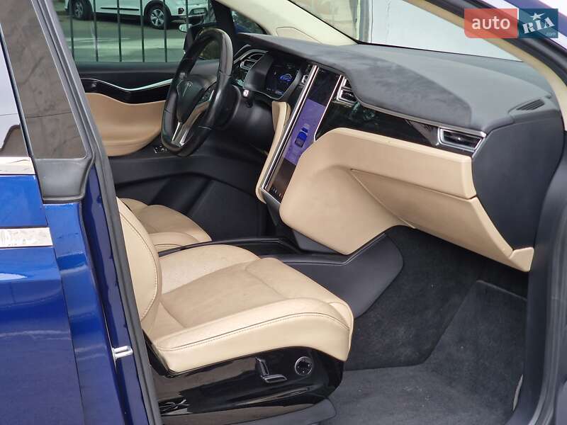 Позашляховик / Кросовер Tesla Model X 2016 в Одесі