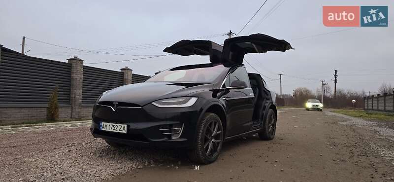 Внедорожник / Кроссовер Tesla Model X 2017 в Житомире
