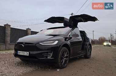 Позашляховик / Кросовер Tesla Model X 2017 в 