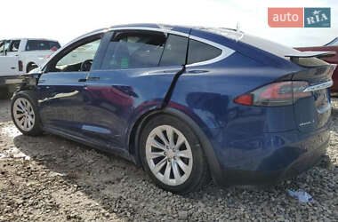 Позашляховик / Кросовер Tesla Model X 2016 в 