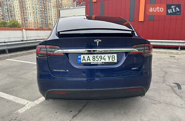 Внедорожник / Кроссовер Tesla Model X 2017 в 
