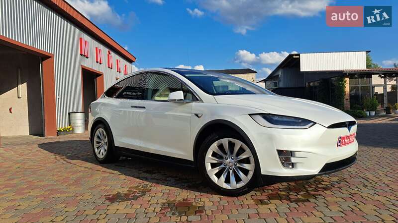 Внедорожник / Кроссовер Tesla Model X 2018 в Костополе