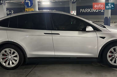 Внедорожник / Кроссовер Tesla Model X 2017 в 