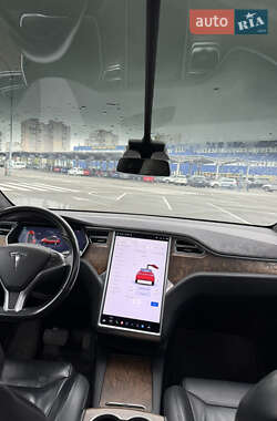 Позашляховик / Кросовер Tesla Model X 2017 в 