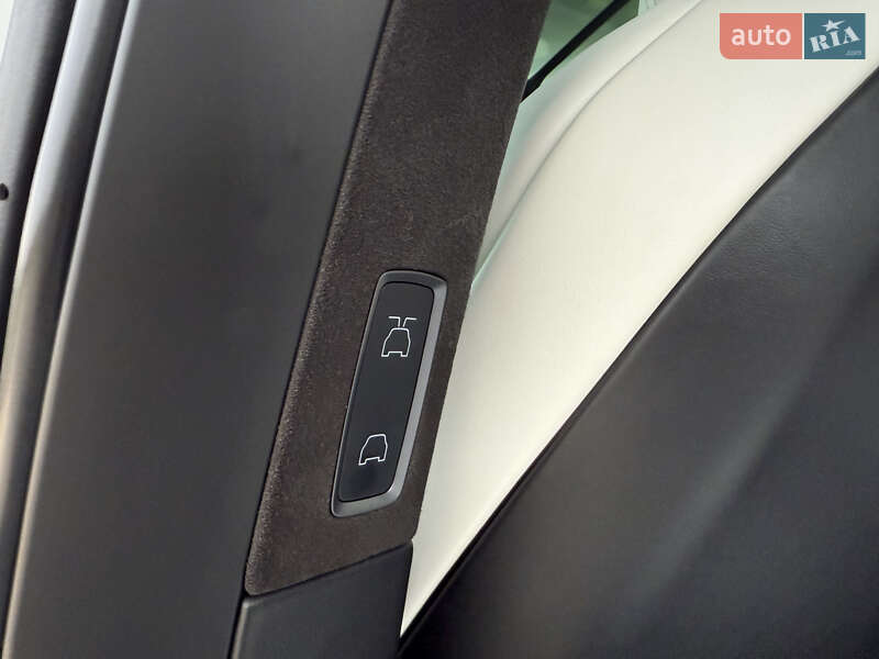 Позашляховик / Кросовер Tesla Model X 2019 в Дніпрі фото 37 Позашляховик / Кросовер Tesla Model X 2019 в Дніпрі