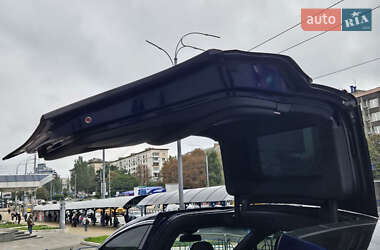 Позашляховик / Кросовер Tesla Model X 2017 в 