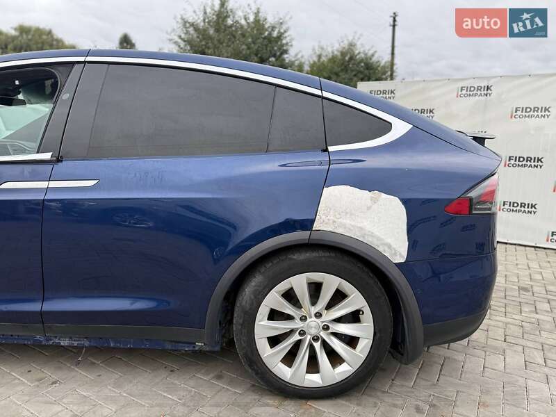 Внедорожник / Кроссовер Tesla Model X 2017 в Луцке