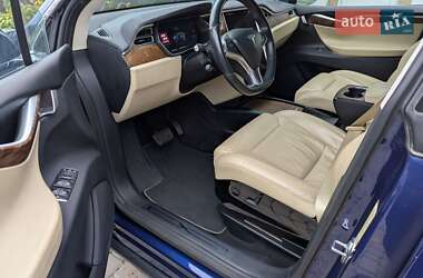 Внедорожник / Кроссовер Tesla Model X 2017 в 