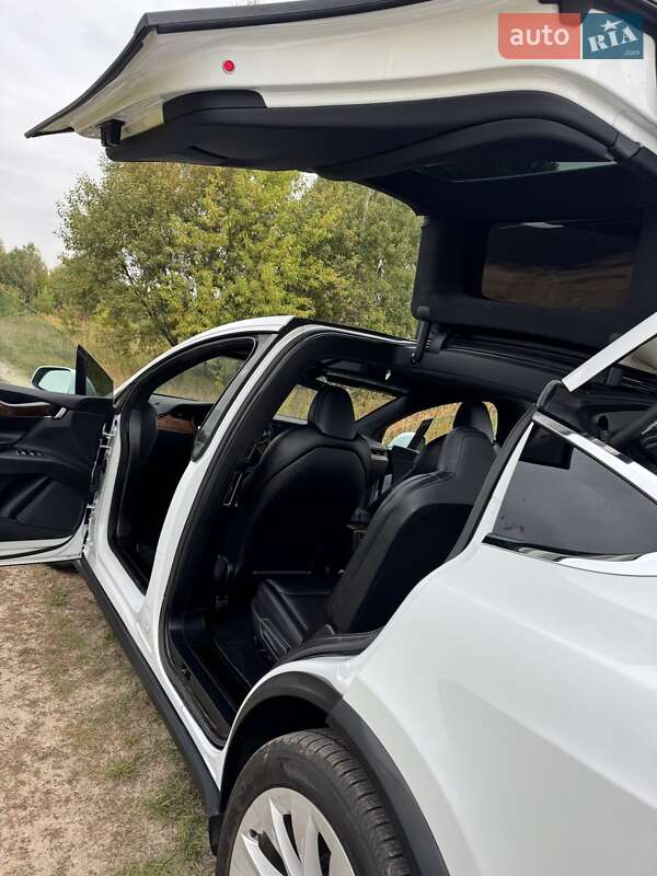 Позашляховик / Кросовер Tesla Model X 2020 в Києві фото 36 Позашляховик / Кросовер Tesla Model X 2020 в Києві