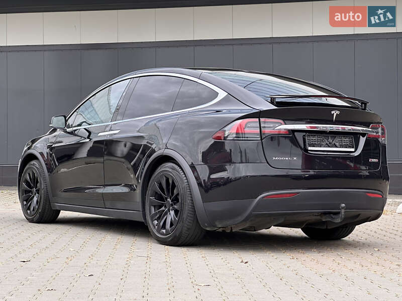 Позашляховик / Кросовер Tesla Model X 2018 в Києві