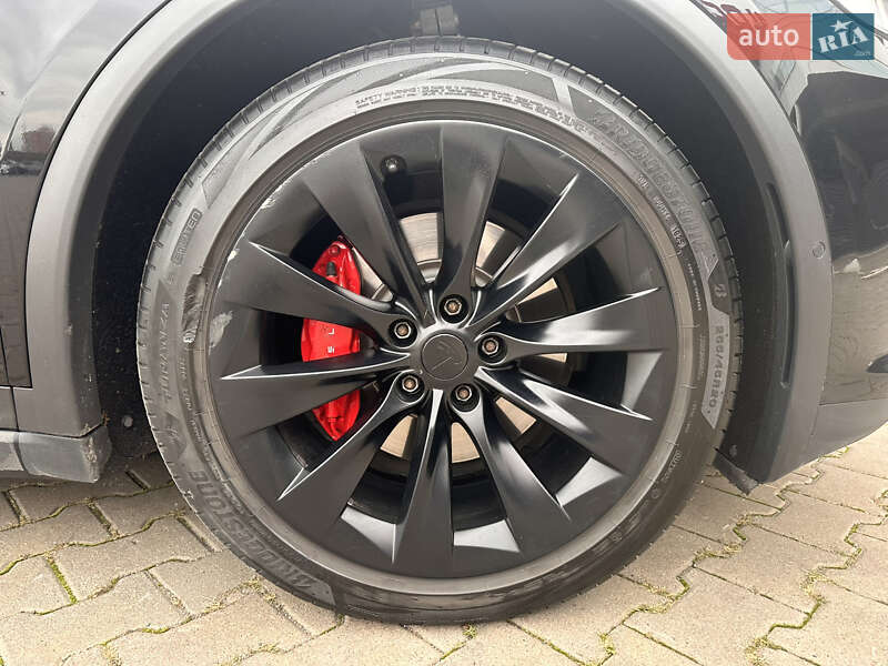 Позашляховик / Кросовер Tesla Model X 2018 в Києві
