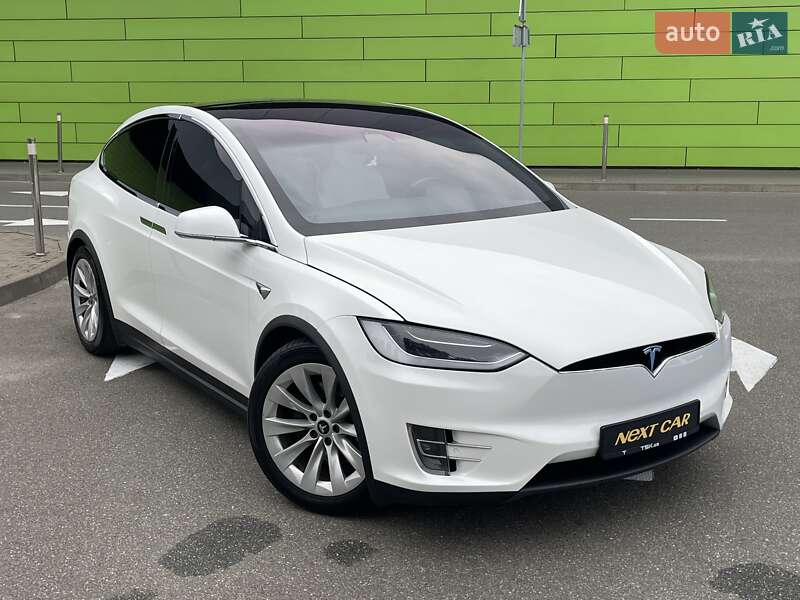 Внедорожник / Кроссовер Tesla Model X 2019 в Киеве
