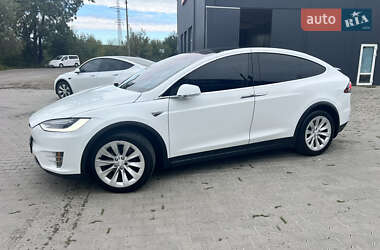 Внедорожник / Кроссовер Tesla Model X 2016 в 