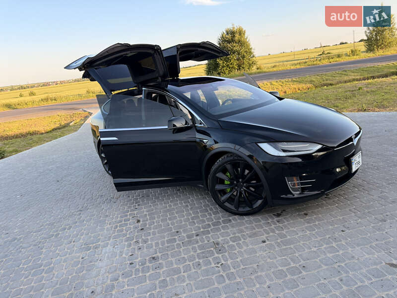 Позашляховик / Кросовер Tesla Model X 2018 в Дрогобичі