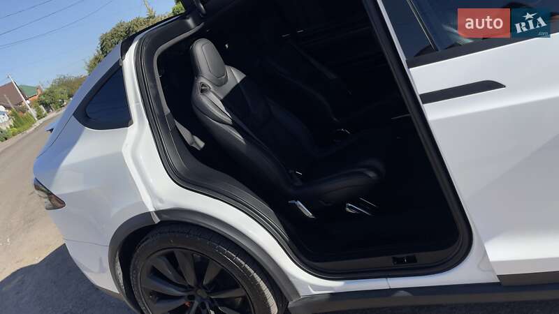 Позашляховик / Кросовер Tesla Model X 2019 в Києві фото 8 Позашляховик / Кросовер Tesla Model X 2019 в Києві