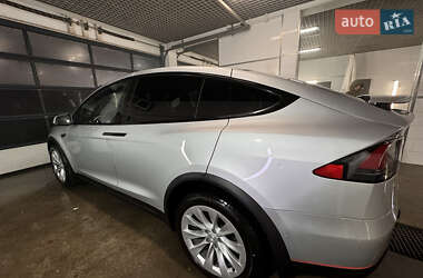 Внедорожник / Кроссовер Tesla Model X 2017 в 