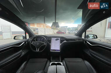 Внедорожник / Кроссовер Tesla Model X 2017 в 