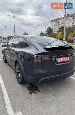 Позашляховик / Кросовер Tesla Model X 2024 в 