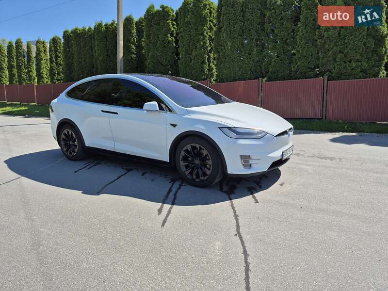 Внедорожник / Кроссовер Tesla Model X 2016 в Тернополе